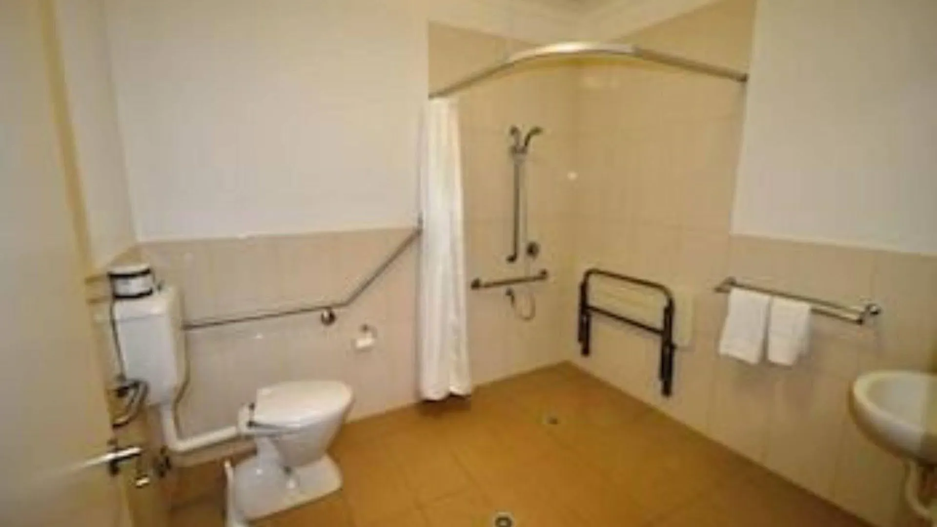****  The Australian Hotel Motel Dalby Australia